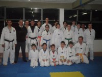 /album/galeria-de-fotos/exame%20de%20troca%20de%20%20faixa%20realizado%207-9-11%20avalia%c3%a7%c3%a3o%20mestre%20jose%20pinto%2c%20prof%c2%b0%20chico%20chagas-jpg/